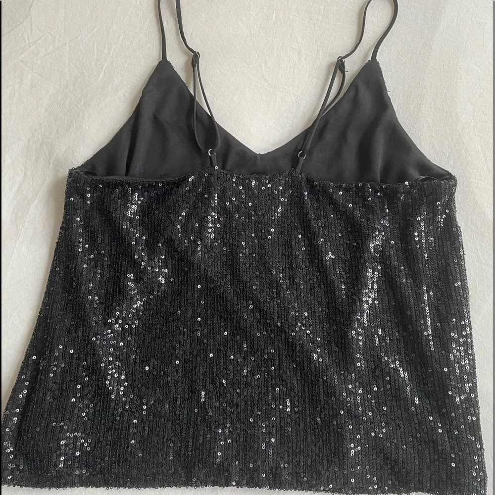 GILLI Women’s Sequin Top - Picture 3 of 3